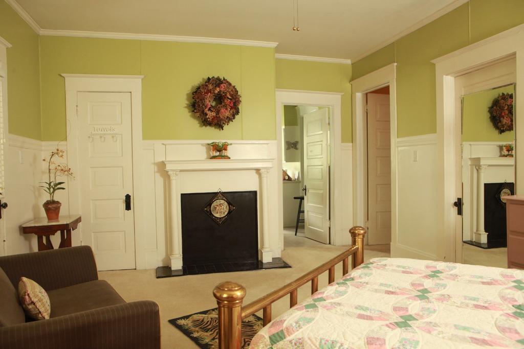 The Dailey Renewal Retreat B & B Greensboro Quarto foto